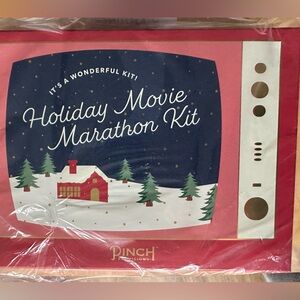 Pinch Holiday Movie Kit